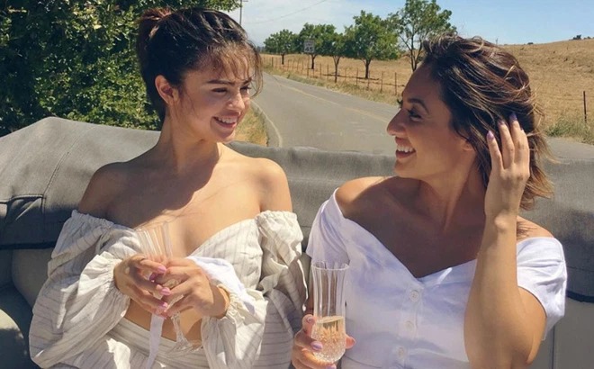 Selena Gomez và Francia Raisa: Tình bạn 15 năm tựa cổ tích, hiến thận cứu giúp lúc bệnh tật, ai dè đầy drama đằng sau - Ảnh 9.