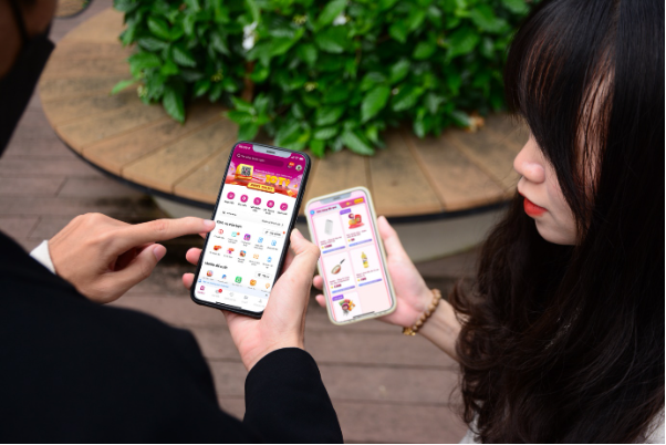 Từ giao nhận hàng đến đám cưới, đi đâu cũng thấy mã QR nhận tiền - Ảnh 5. Từ giao nhận hàng đến đám cưới, đi đâu cũng thấy mã QR nhận tiền - Ảnh 5.