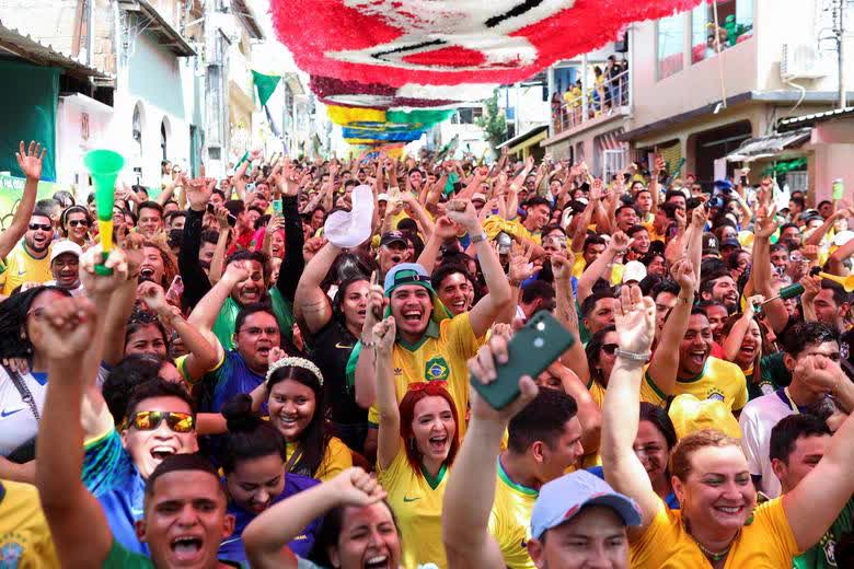 Chùm ảnh: Không khí World Cup 2022 sôi động khắp thế giới tạo nên bữa tiệc tràn ngập màu sắc và cảm xúc khó quên - Ảnh 6.