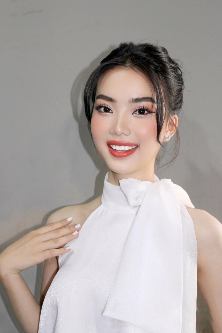 Thí sinh Hoa hậu Việt Nam được gọi là 'bản sao' Kỳ Duyên - Ảnh 3.