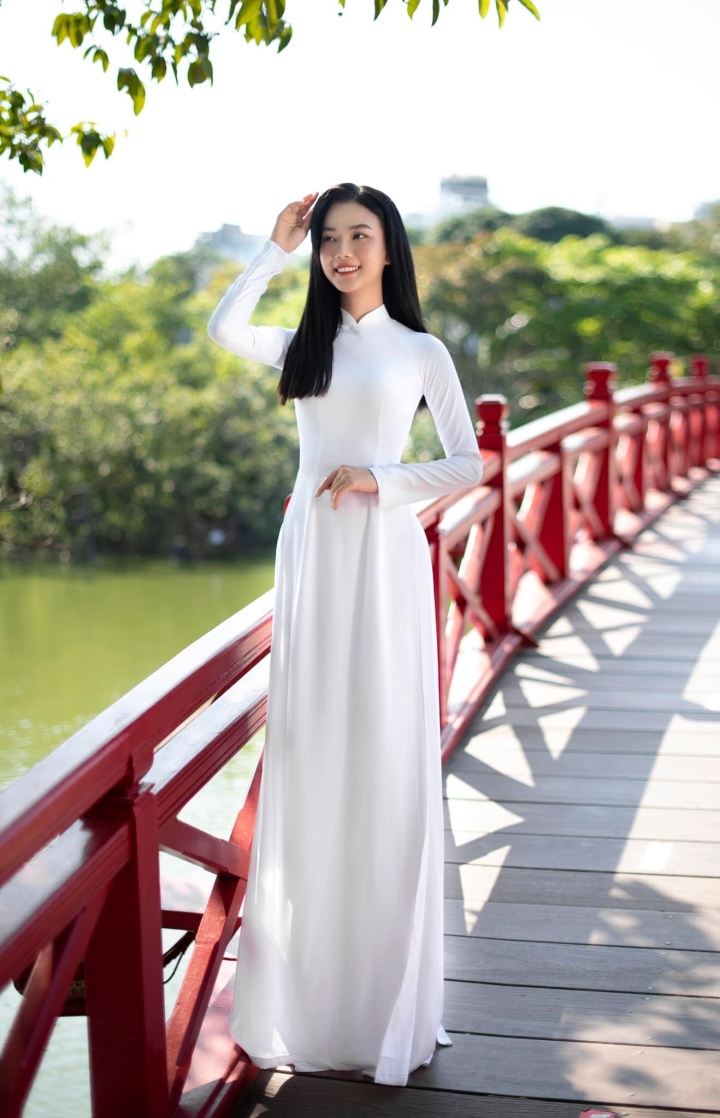 Thí sinh Hoa hậu Việt Nam được gọi là 'bản sao' Kỳ Duyên - Ảnh 4.