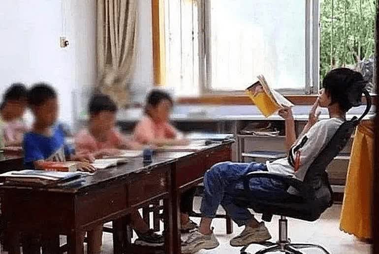 Bi kịch của thần đồng nhỏ tuổi nhất Trung Quốc: 10 tuổi đỗ ĐH nhưng tốt nghiệp không nơi nào nhận, giờ chật vật mưu sinh với mức lương 7 triệu/tháng - Ảnh 7.