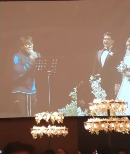 Đám cưới Jiyeon (T-ara): Cô dâu đẹp xỉu, chú rể và IU - Lee Hong Ki biến hôn lễ thành concert - Ảnh 11.