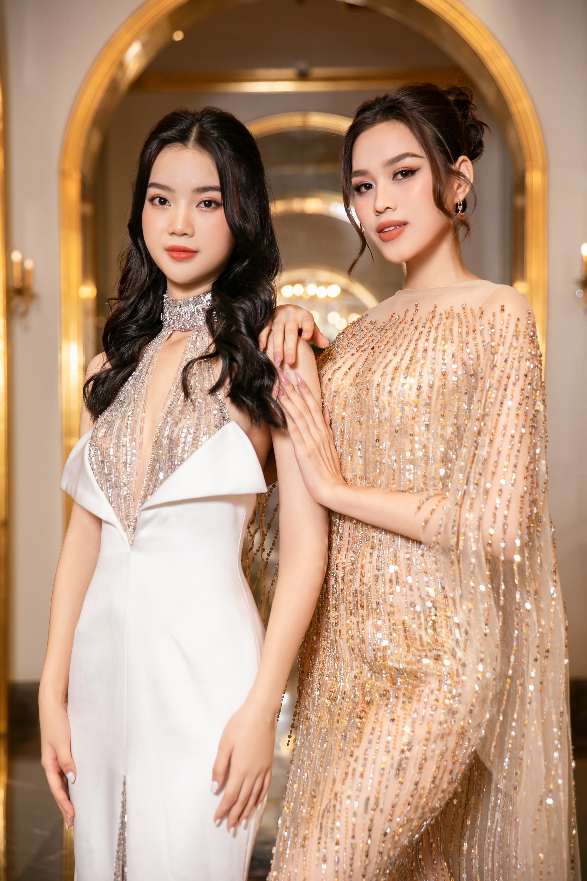 Đỗ Thị Hà đọ dáng bên Top 3 Người đẹp Tài năng Hoa hậu Việt Nam 2022 - Ảnh 5.