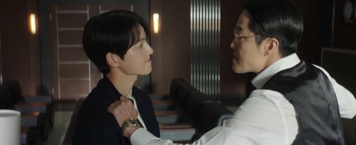 Cậu Út Nhà Tài Phiệt tập 10: Song Joong Ki có nụ hôn đầu đã gặp tai nạn, tỷ suất người xem lập tức tăng mạnh - Ảnh 6.