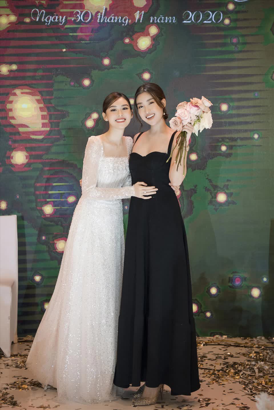 4 sao Việt 'chốt đơn' sau khi bắt hoa cưới: Đỗ Mỹ Linh và Ngô Thanh Vân được trao lại, 1 mỹ nhân vừa nhập hội - Ảnh 6.