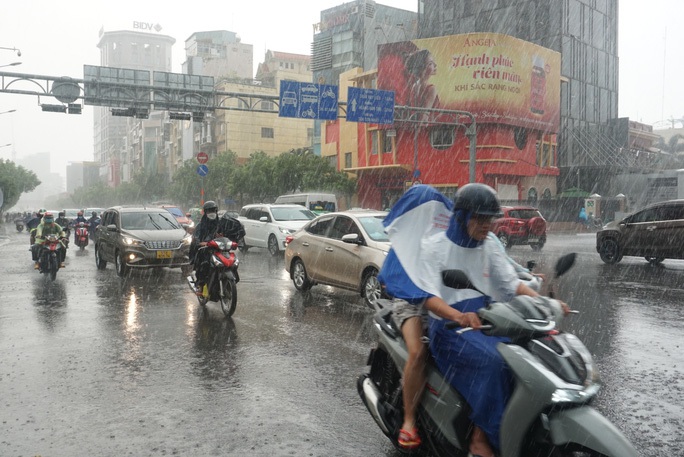 Mùa mưa tại Nam Bộ năm nay sẽ kết thúc lúc nào? - Ảnh 1. Mùa mưa tại Nam Bộ năm nay sẽ kết thúc lúc nào? - Ảnh 1.