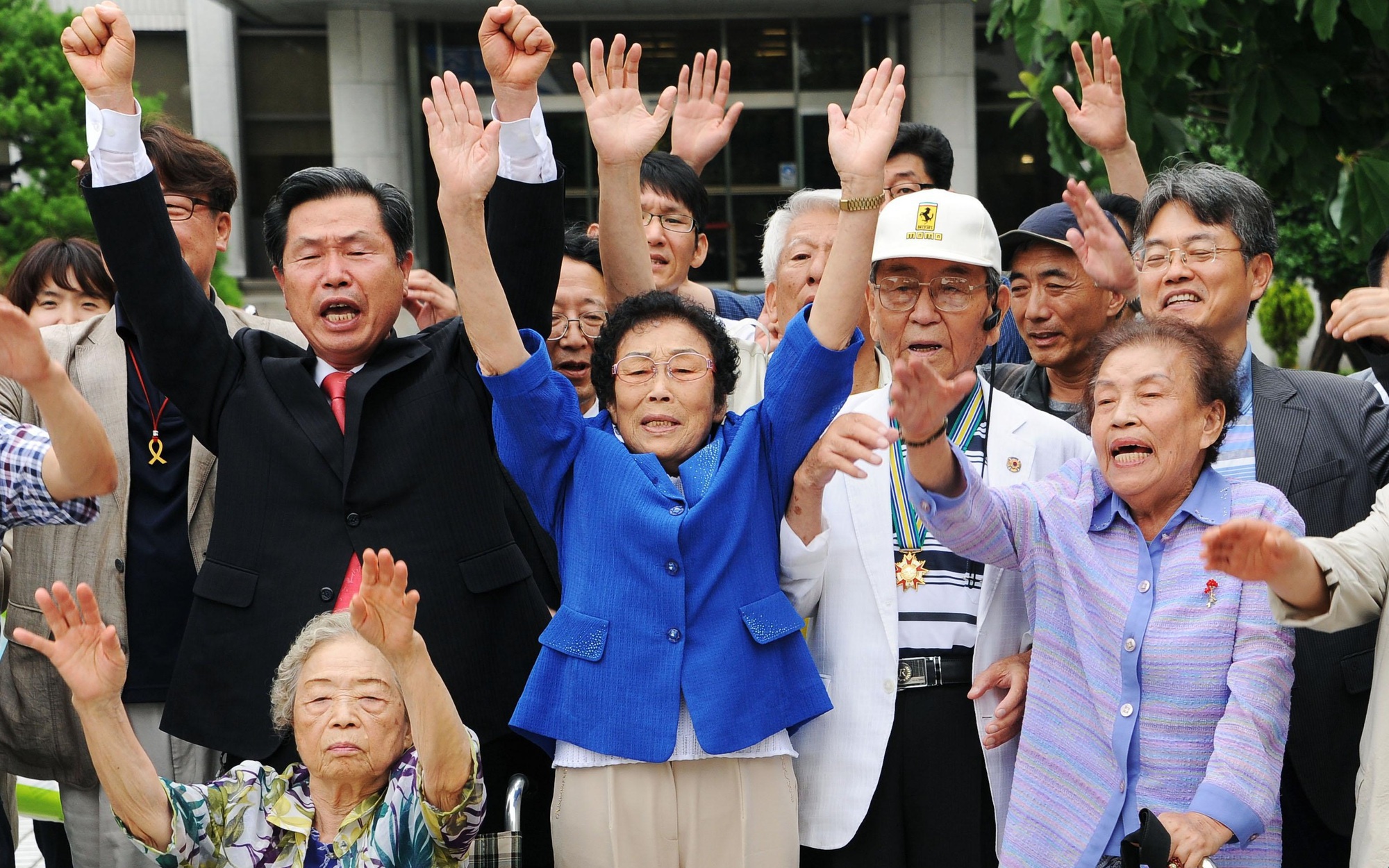 Người Hàn Quốc chuẩn bị 'đồng loạt trẻ lại': Luật mới sẽ thống nhất quy ước tuổi phức tạp
