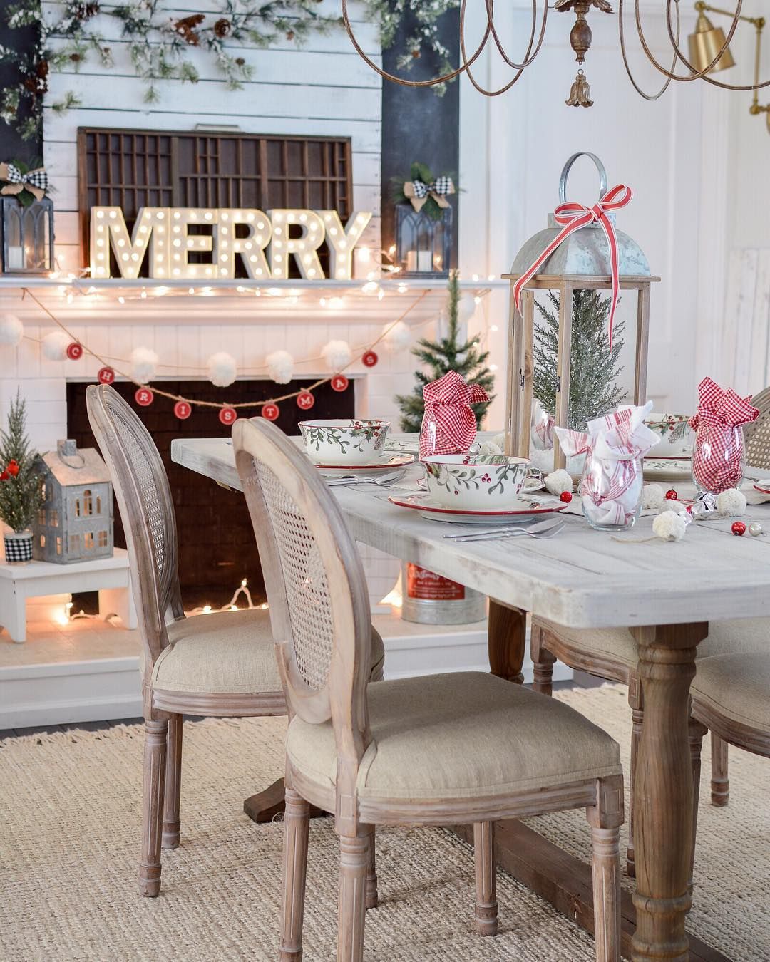 Những ý tưởng trang trí Giáng sinh phòng ăn khiến những vị khách khen ngợi hết lời - Ảnh 4.