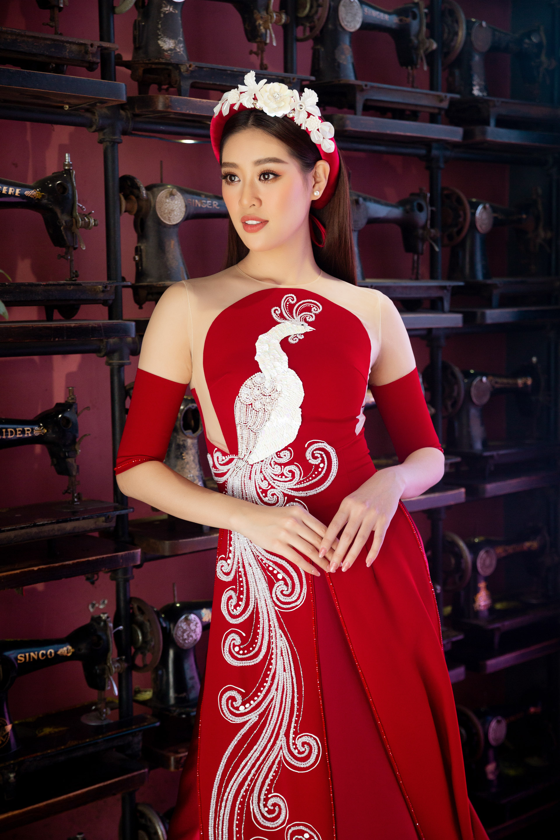 Khánh Vân: Nàng hậu diện áo dài đẹp nhất Hoa hậu Hoàn vũ Việt Nam - Ảnh 9. Khánh Vân: Nàng hậu diện áo dài đẹp nhất Hoa hậu Hoàn vũ Việt Nam - Ảnh 9.