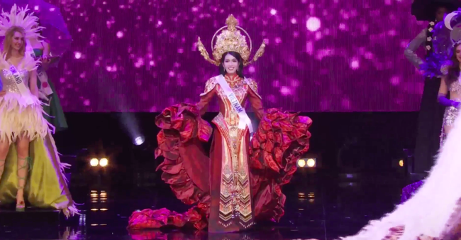 Á hậu Phương Anh toả sáng trong phần thi Trang phục dân tộc tại Chung kết Hoa hậu Quốc tế 2022 - Ảnh 3.