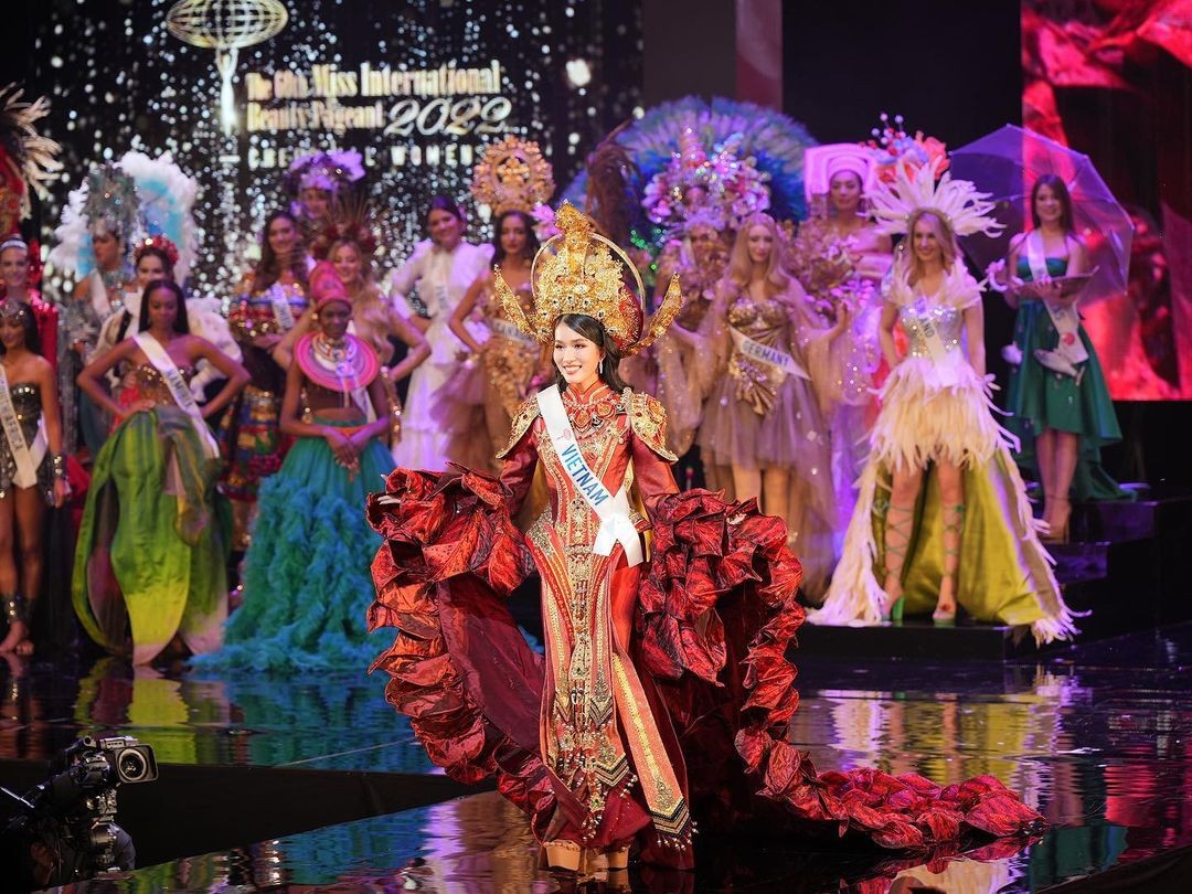 Á hậu Phương Anh dừng chân tiếc nuối tại Chung kết Miss International 2022