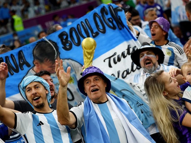 ‘Tại Argentina, người ta đang bán nhà để đi xem chung kết World Cup’ - Ảnh 1.