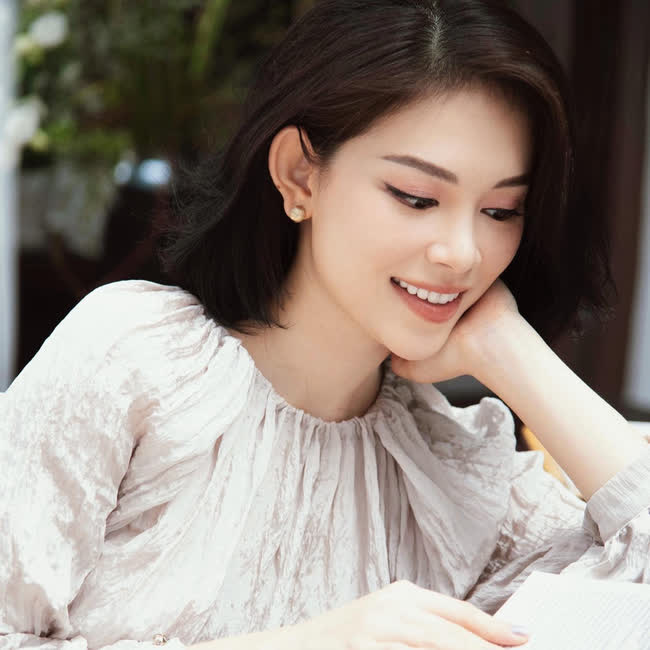 Linh Rin: Phillip Nguyễn đóng băng khi tôi mặc áo dài cô dâu, còn tôi thấy mình đã vào vai dâu hào môn - Ảnh 4. Linh Rin: Phillip Nguyễn đóng băng khi tôi mặc áo dài cô dâu, còn tôi thấy mình đã vào vai dâu hào môn - Ảnh 4.