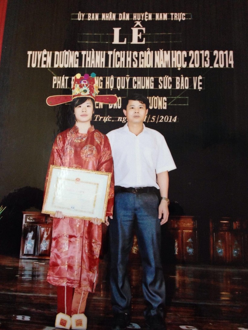 Người thầy dành gần 30 năm lan tỏa tình yêu Toán tới học sinh - Ảnh 1. Người thầy dành gần 30 năm lan tỏa tình yêu Toán tới học sinh - Ảnh 1.