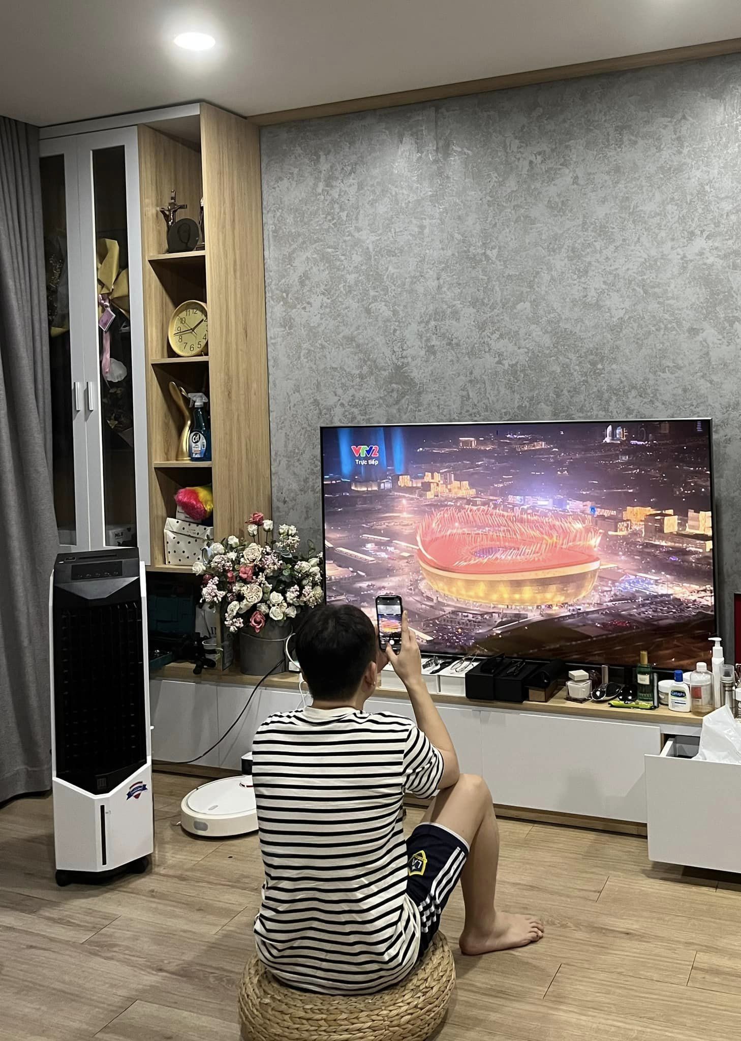 2 cặp đôi vỡ oà khi xem World Cup trực tiếp tại sân, Mỹ Tâm cùng dàn sao hò reo: 'Messi mãi đỉnh!' - Ảnh 4.