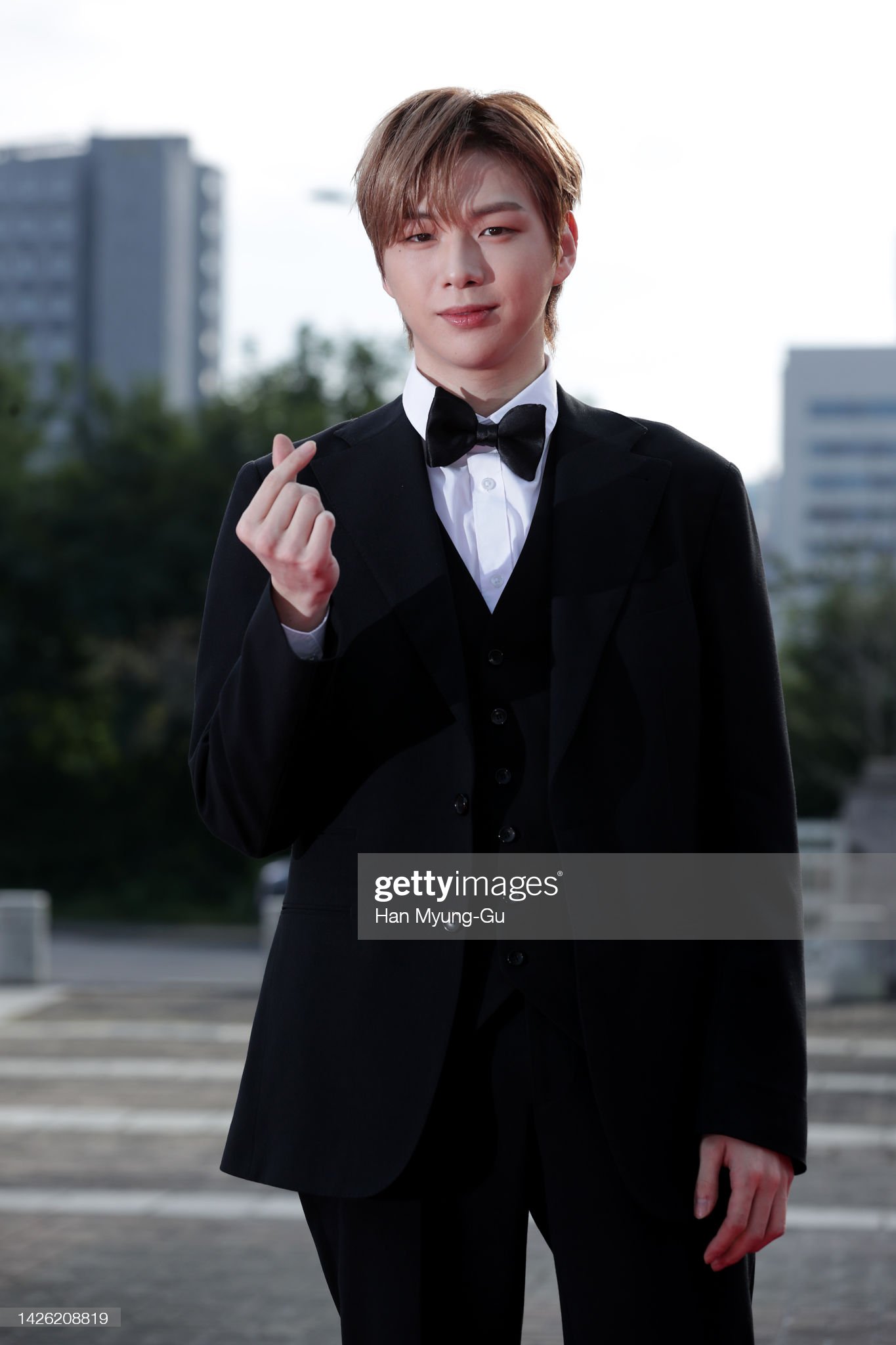 “Ống kính tử thần” bó tay trước dàn nam thần Kpop: Cha Eun Woo - Jungkook như tượng tạc, NCT và TXT tỉ lệ đẹp bất chấp - Ảnh 15.
