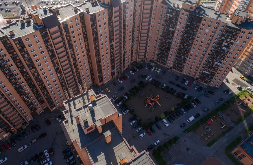 Tòa nhà được mệnh danh là &quot;siêu chung cư&quot; ở Nga: Có 3.708 căn hộ, chứa đủ dân số một thành phố, ai ở cũng mê vì 3 điều này - Ảnh 2.