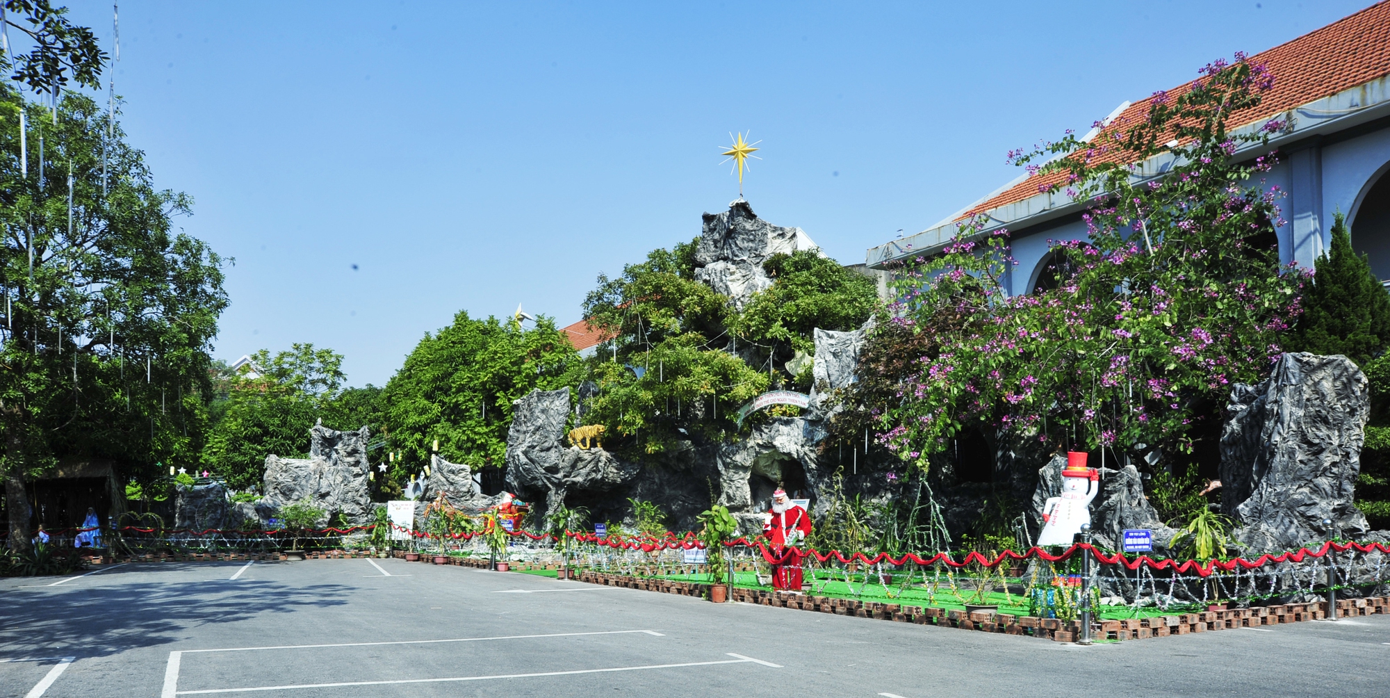 Giáng sớm tại nhà thờ đá Phát Diệm - Ảnh 6.
