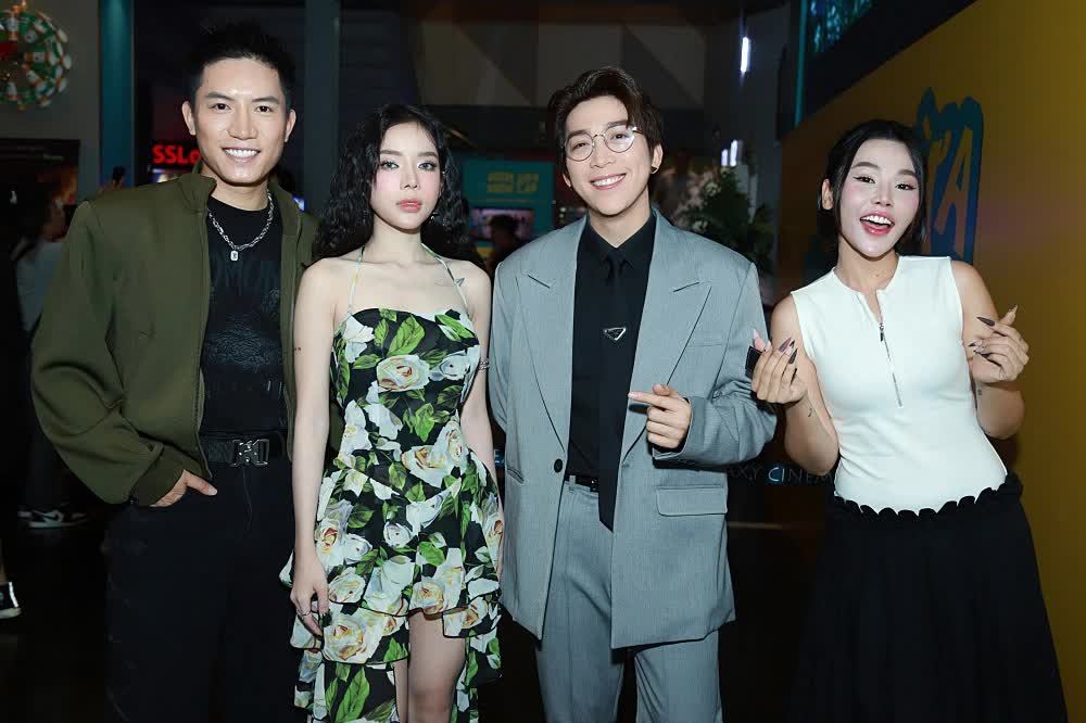 Nhã Phương xinh đẹp bên Trường Giang, có phát ngôn gây chú ý về cảnh thân mật của ông xã và Tiểu Vy - Ảnh 17. Nhã Phương xinh đẹp bên Trường Giang, có phát ngôn gây chú ý về cảnh thân mật của ông xã và Tiểu Vy - Ảnh 17.
