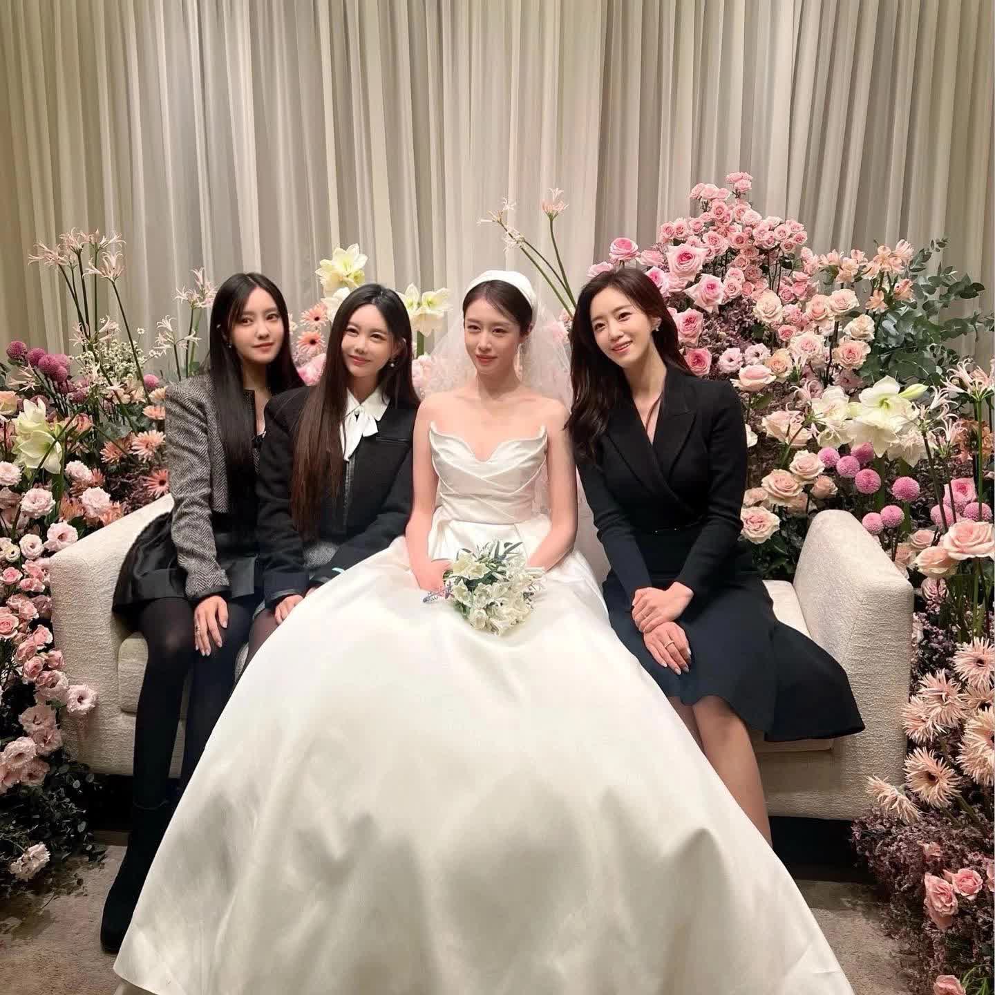 Drama bất ngờ xoay quanh 4 đám cưới hot nhất nhì showbiz Hàn năm 2022: Tin đồn bạn thân &quot;nghỉ chơi&quot; nhau gây ồn ào cõi mạng - Ảnh 8.