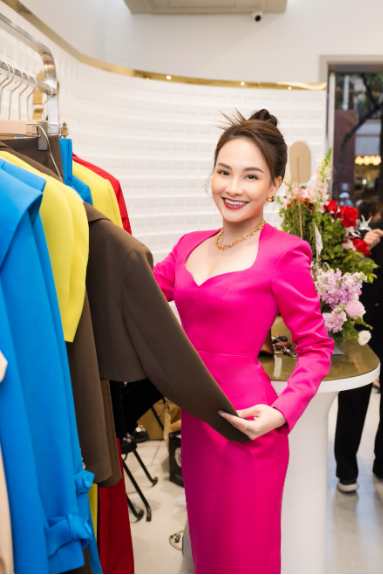 Dàn sao phim Việt tụ hội trong sự kiện khai trương cửa hàng mới của thương hiệu Reina - Ảnh 10.