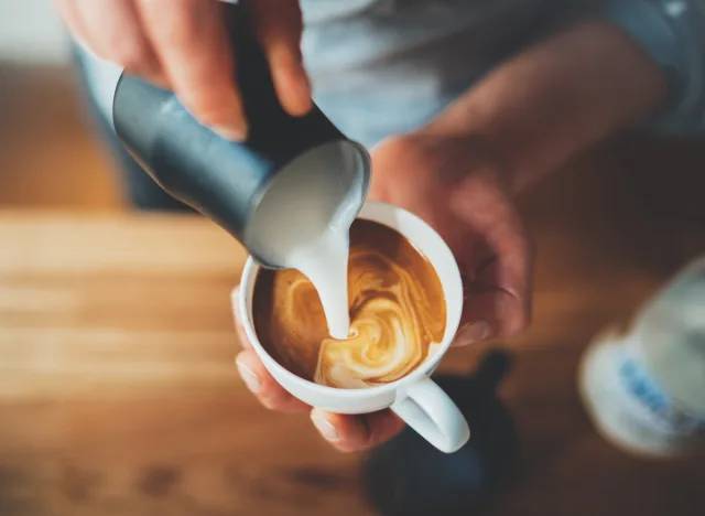 Cà phê có lợi cho sức khỏe nhưng uống theo 2 cách này có thể rút ngắn cuộc sống của bạn - Ảnh 2.