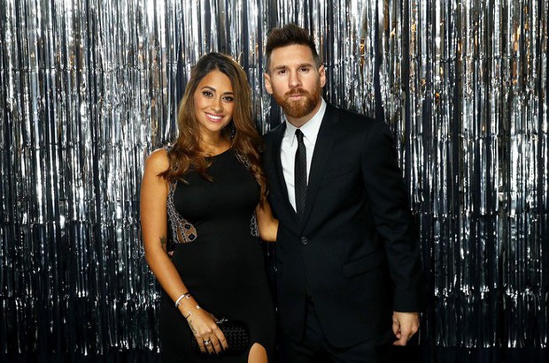 Không chỉ Messi, dàn cầu thủ Argentina cũng có chuyện tình yêu đẹp như cổ tích - Ảnh 1.