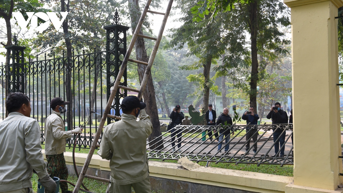 Chính thức hạ rào để Công viên Thống Nhất trở thành không gian mở - Ảnh 10. Chính thức hạ rào để Công viên Thống Nhất trở thành không gian mở - Ảnh 10.