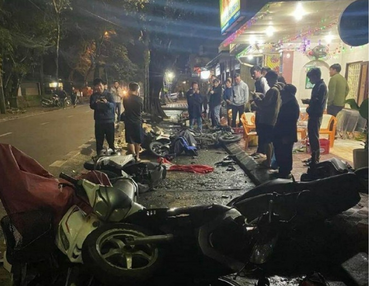 Ô tô đâm 8 xe máy ở Thừa Thiên Huế: Tài xế vi phạm nồng độ cồn - Ảnh 1.