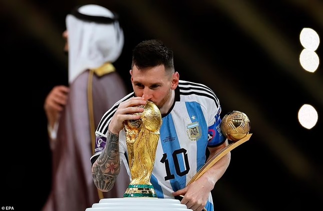 Brazil có hành động vinh danh đặc biệt với Messi sau chức vô địch World Cup 2022 - Ảnh 1.