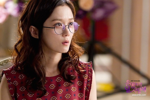 5 diễn viên Hàn lên phim kém sắc, ngoài đời xuất thần: Suzy xinh như tiên, Lee Sung Kyung đậm chất high fashion - Ảnh 10.