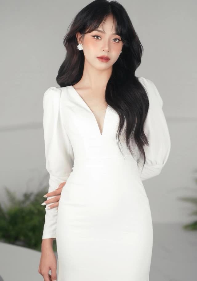 Huỳnh Thị Thanh Thủy - Tân Hoa hậu Việt Nam: Từng bị chê 'lưng gù, da ngăm', muốn được như Lisa (BLACKPINK) - Ảnh 2.