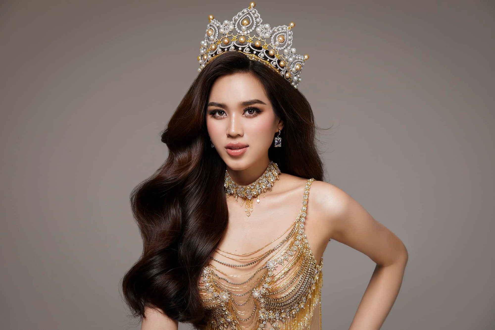 Đỗ Thị Hà hồi hộp đếm ngược đến khoảnh khắc kết thúc nhiệm kỳ Hoa hậu Việt Nam - Ảnh 2.