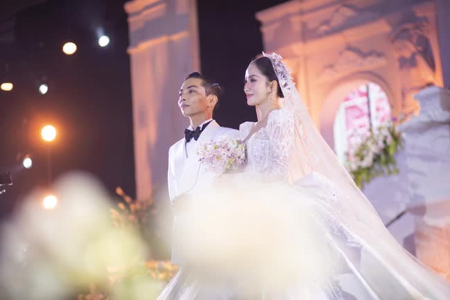 Phan Hiển khóc trong lễ cưới: Tôi từng rất sợ khi đến với Khánh Thi, sợ nhất mời đám cưới không ai đi - Ảnh 5.