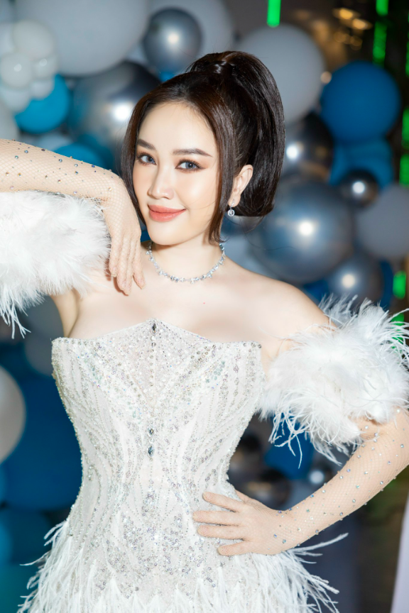 Bảo Thy: ONYX COSMETICS l&agrave; đam m&ecirc; v&agrave; t&acirc;m huyết của Thy - Ảnh 1.