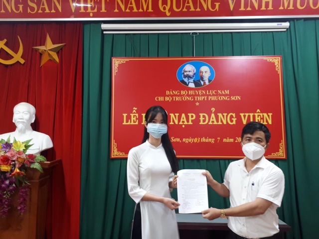 Nữ sinh được tuyển thẳng vào Đại học Ngoại thương tiếp tục ghi dấu ấn tại Top 35 Hoa hậu Việt Nam 2022 - Ảnh 3.