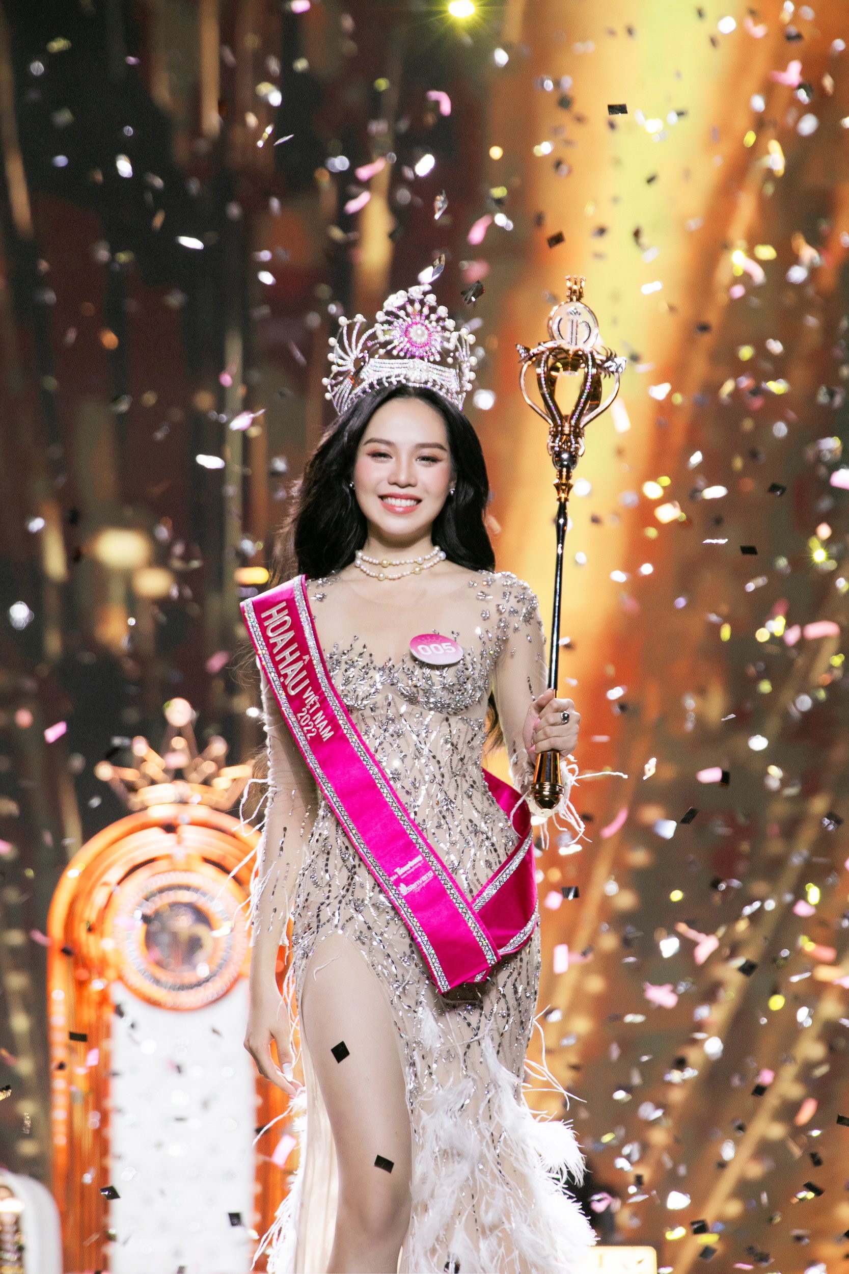 Nhan sắc ngày ấy - bây giờ của tân Hoa hậu Việt Nam 2022: Dễ thương từ bé, càng lớn càng xinh! - Ảnh 1.
