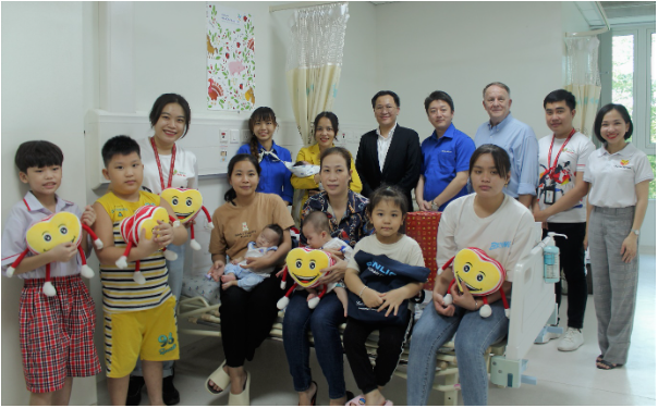 Hàng nghìn trẻ em ra đời mắc bệnh tim bẩm sinh mỗi năm tại Việt Nam - Ảnh 2.