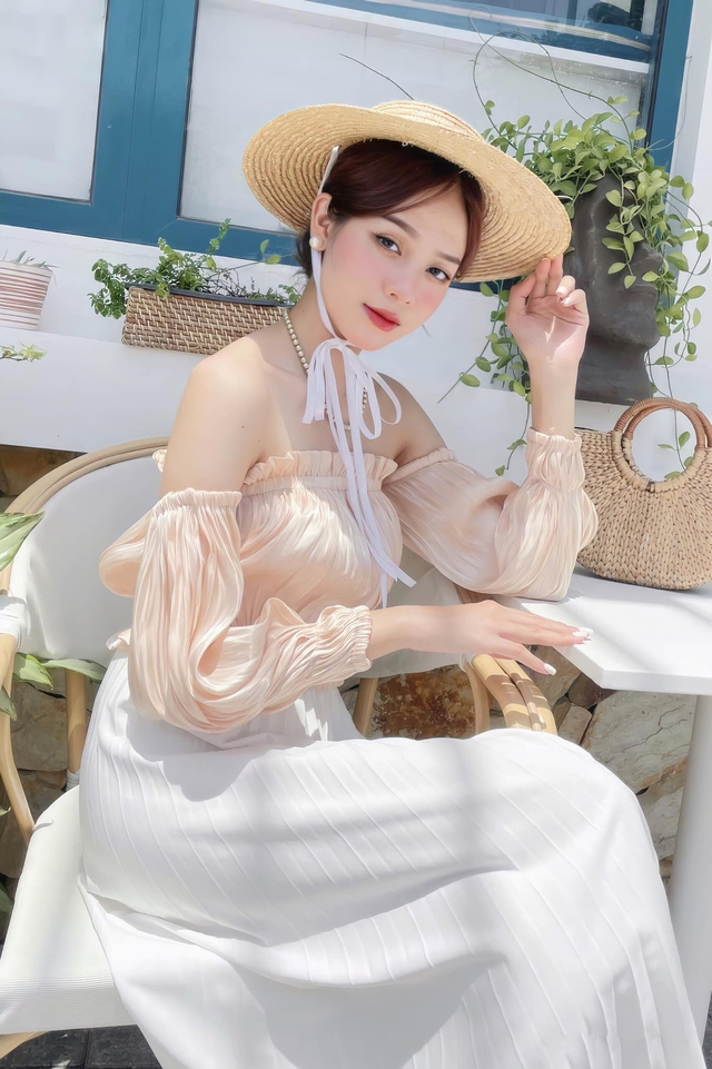 Soi tủ đồ của tân Hoa hậu Việt Nam 2022: toàn váy áo bình dân, đơn giản mà sành điệu - Ảnh 14.