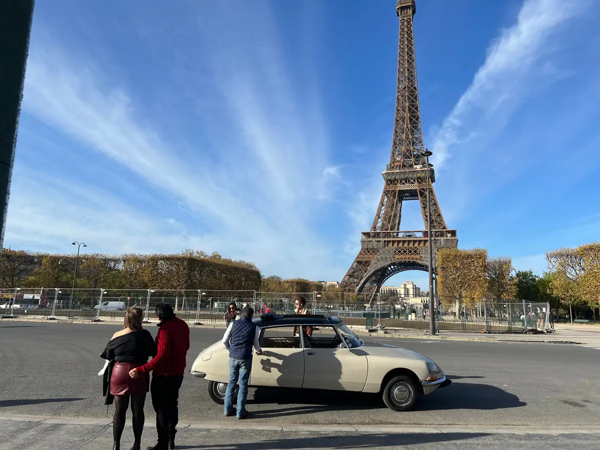 Hình nền Nền Paris Tháp Eiffel Tòa Tháp Cao Nhất Thế Giới Nền, điểm đến Du  Lịch, Hoàng Hôn, Người Background Vector để tải xuống miễn phí - Pngtree