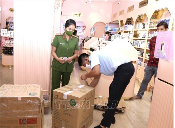 Đồng Nai: Xác minh cơ sở kinh doanh mỹ phẩm "xách tay" chưa rõ nguồn gốc - Ảnh 1. Đồng Nai: Xác minh cơ sở kinh doanh mỹ phẩm "xách tay" chưa rõ nguồn gốc - Ảnh 1.