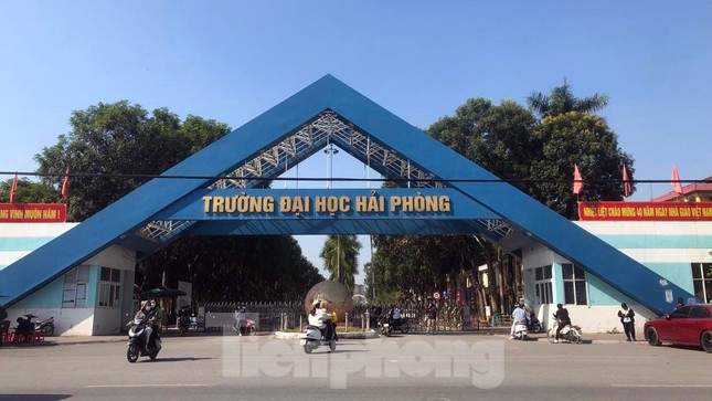 Đại học Hải Phòng xin lỗi 51 học viên bị cấp bằng muộn gần 1 năm - Ảnh 1.