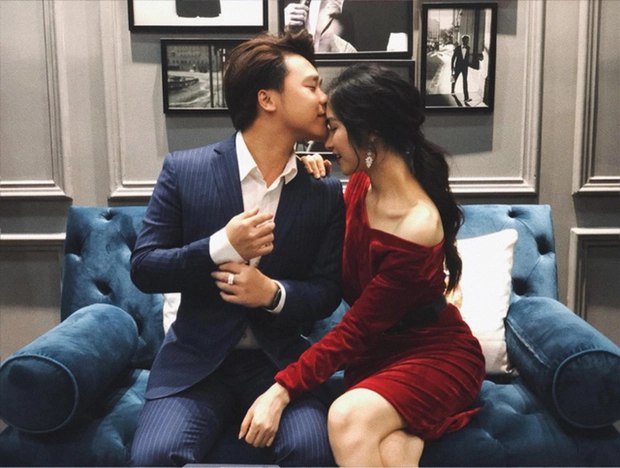 Hòa Minzy hát nhạc "chia tay" da diết như gợi về chuyện cũ khiến dân tình nghe thôi cũng xót xa! - Ảnh 4. Hòa Minzy hát nhạc "chia tay" da diết như gợi về chuyện cũ khiến dân tình nghe thôi cũng xót xa! - Ảnh 4.
