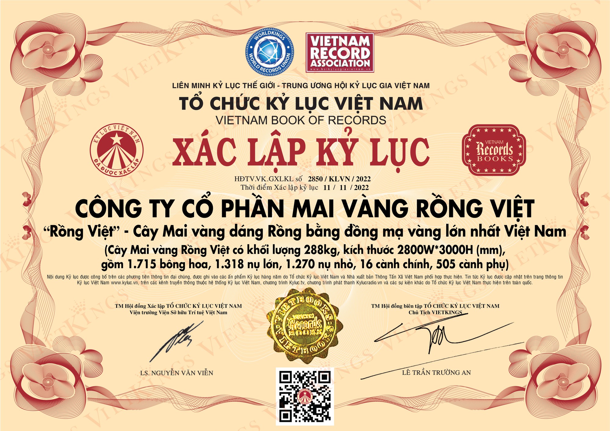 Cận cảnh 2 cây mai trị giá 11 tỷ đồng, vừa xác lập kỷ lục Việt Nam - Ảnh 8.