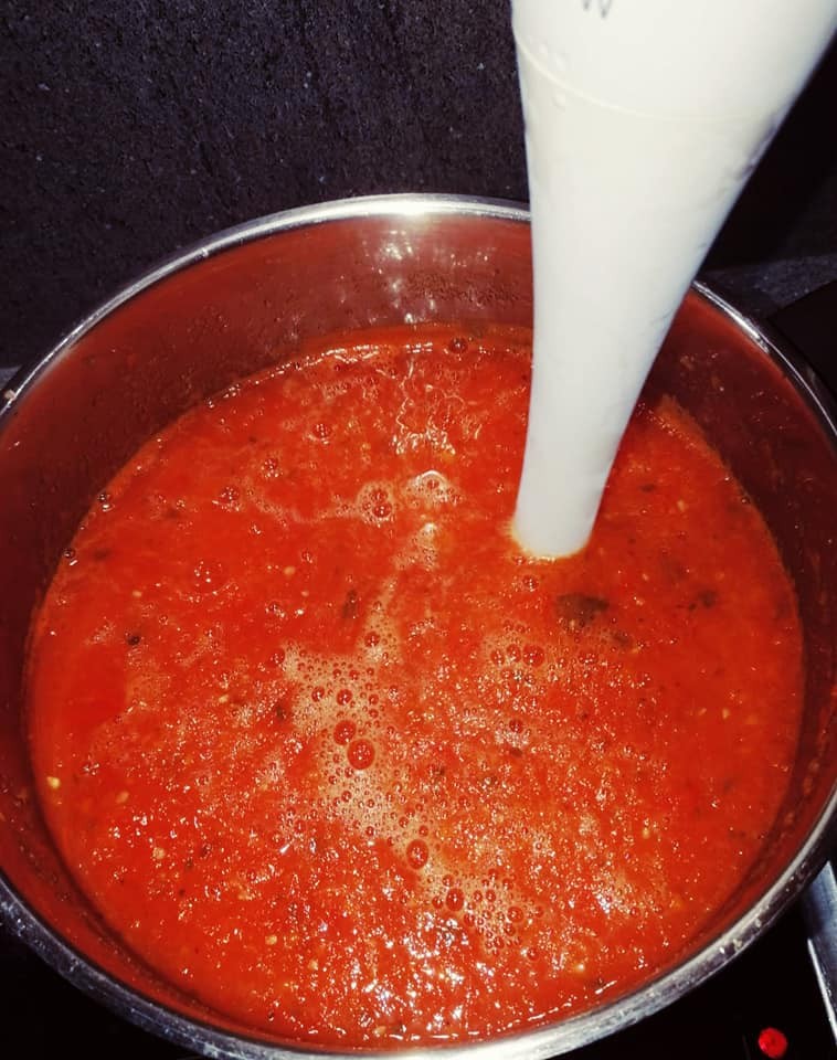 Cách nấu sốt cà chua thơm ngon, để lâu không cần trữ đông - Ảnh 2.