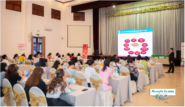 1000 dược sĩ nhà thuốc tham gia hội thảo nâng cao kỹ năng tư vấn bệnh viêm mũi họng - Ảnh 4. 1000 dược sĩ nhà thuốc tham gia hội thảo nâng cao kỹ năng tư vấn bệnh viêm mũi họng - Ảnh 4.