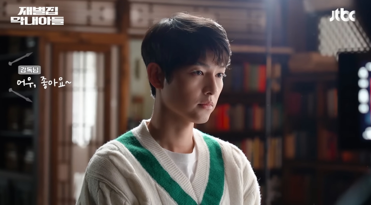 Bóc trần nhan sắc thật của Song Joong Ki ở hậu trường 'Cậu út nhà tài phiệt', có còn đẹp khi không được 'cà mặt'? - Ảnh 6.