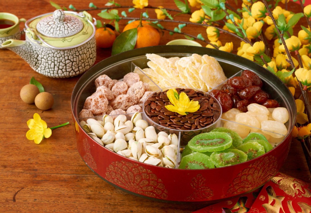 Mứt Tết truyền thống - món ăn chưa bao giờ lỗi thời, đến cả giới trẻ cũng tự tay làm để nhâm nhi - Ảnh 1. Mứt Tết truyền thống - món ăn chưa bao giờ lỗi thời, đến cả giới trẻ cũng tự tay làm để nhâm nhi - Ảnh 1.