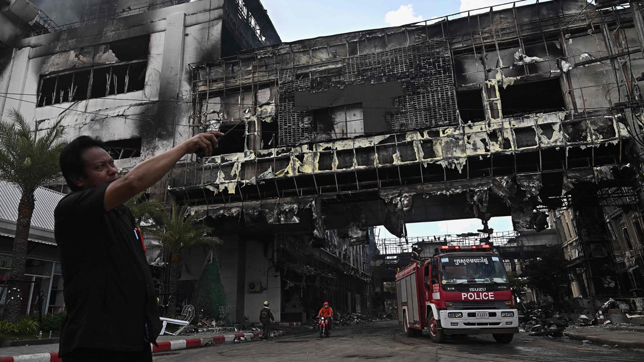 Cháy sòng bạc Campuchia: Thương vong tăng mạnh, hàng chục người còn mất tích - Ảnh 3.